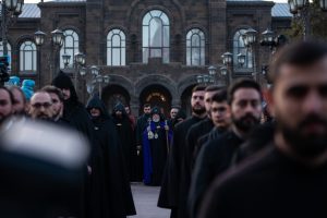 Ամենայն Հայոց Կաթողիկոս Գարեգին Բ-ն ողջունել է Բաքվում ապօրինի պահվող չորս հայ պատանդների վերադարձը Հայաստան
