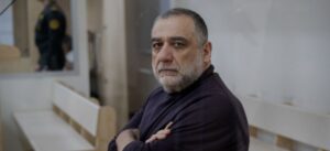 Ruben Vardanyan Urges Armenian Ombudsman to Visit Hostages Held in Baku, Says Families Ready to Join