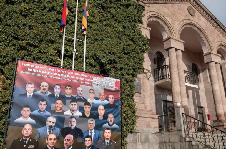 Pashinyan Says Artsakh Representation Building Will Pass to Armenian State Control